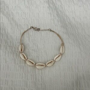 Elegant Cream Shell Bracelet